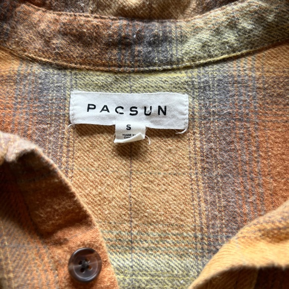 Mens Flannel - Picture 2 of 3